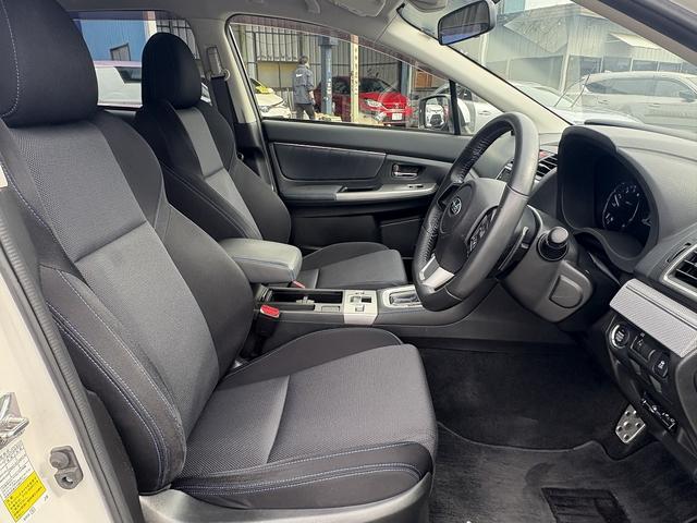 レヴォーグ １．６ＧＴ－Ｓアイサイト　フルセグナビ・ＢＴオーディオ・ＬＥＤライト・ＡＣＣ・ＬＫＡ・ＥＴＣ・パドルシフト・スマキー・ドアバイザー・プライバシーガラス・本革ステア・ミラーウィンカー・Ａストップ・Ｐシート（4枚目）