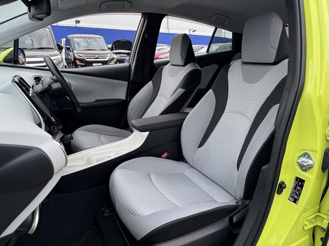 プリウス Ａ　９ｉｎフルセグナビ・Ｂカメラ・ＢＴオーディオ・ＬＥＤライト・ＡＣＣ・ＬＫＡ・ＨＵＤ・ＢＳＭ・ＡＨＢ・Ｐアシスト・ＥＴＣ・オートライト・本革ステア・１５ＡＷ・ドアバイザー・プライバシーガラス（10枚目）