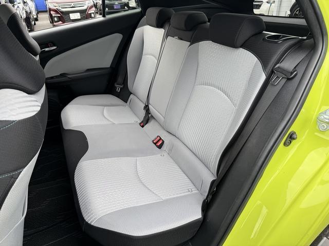 プリウス Ａ　９ｉｎフルセグナビ・Ｂカメラ・ＢＴオーディオ・ＬＥＤライト・ＡＣＣ・ＬＫＡ・ＨＵＤ・ＢＳＭ・ＡＨＢ・Ｐアシスト・ＥＴＣ・オートライト・本革ステア・１５ＡＷ・ドアバイザー・プライバシーガラス（12枚目）