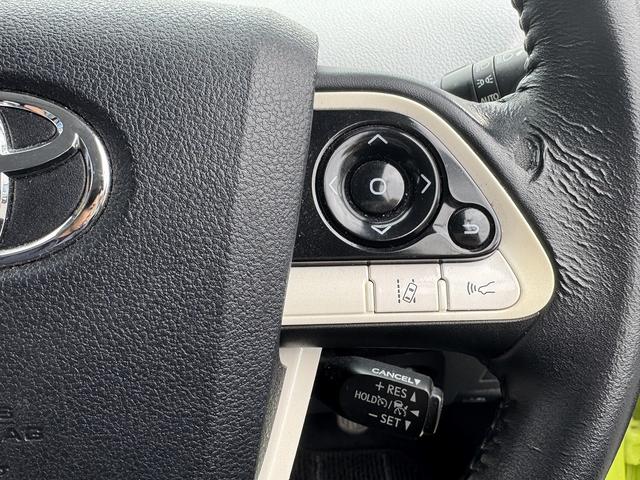 プリウス Ａ　９ｉｎフルセグナビ・Ｂカメラ・ＢＴオーディオ・ＬＥＤライト・ＡＣＣ・ＬＫＡ・ＨＵＤ・ＢＳＭ・ＡＨＢ・Ｐアシスト・ＥＴＣ・オートライト・本革ステア・１５ＡＷ・ドアバイザー・プライバシーガラス（22枚目）