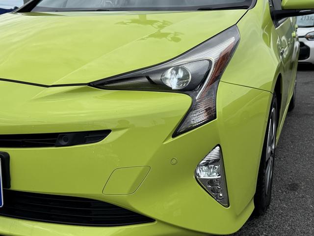 プリウス Ａ　９ｉｎフルセグナビ・Ｂカメラ・ＢＴオーディオ・ＬＥＤライト・ＡＣＣ・ＬＫＡ・ＨＵＤ・ＢＳＭ・ＡＨＢ・Ｐアシスト・ＥＴＣ・オートライト・本革ステア・１５ＡＷ・ドアバイザー・プライバシーガラス（36枚目）