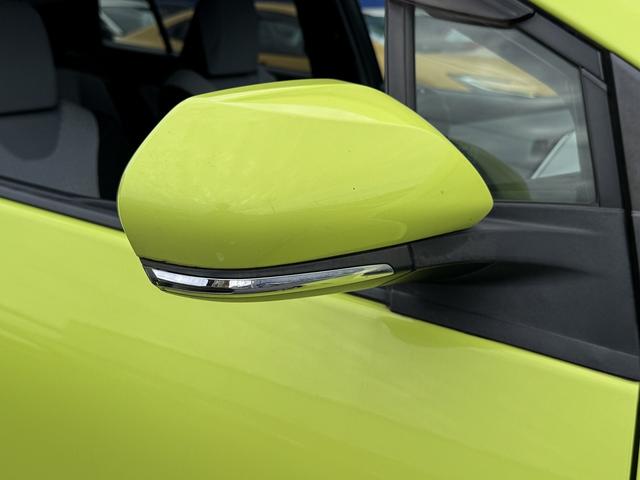 プリウス Ａ　９ｉｎフルセグナビ・Ｂカメラ・ＢＴオーディオ・ＬＥＤライト・ＡＣＣ・ＬＫＡ・ＨＵＤ・ＢＳＭ・ＡＨＢ・Ｐアシスト・ＥＴＣ・オートライト・本革ステア・１５ＡＷ・ドアバイザー・プライバシーガラス（39枚目）