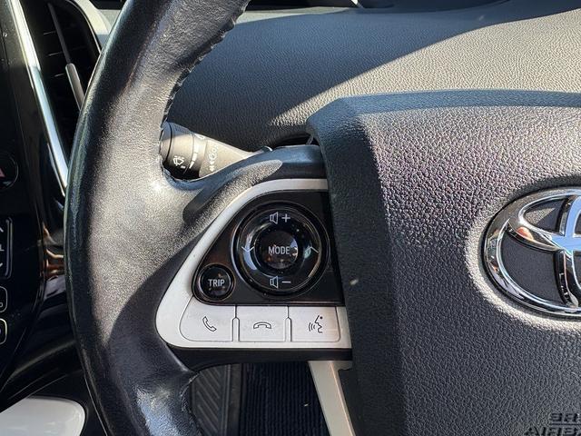 プリウスＰＨＶ Ｓナビパッケージ　フルセグナビ・Ｂカメラ・ＢＴオーディオ・ＡＣＣ・ＬＫＡ・ＡＨＢ・ＬＥＤライト・シートヒーター・スマキー・ドアバイザー・プライバシーガラス・ＥＴＣ・ＵＳＢ・本革ステア・ミラーウィンカー・（9枚目）