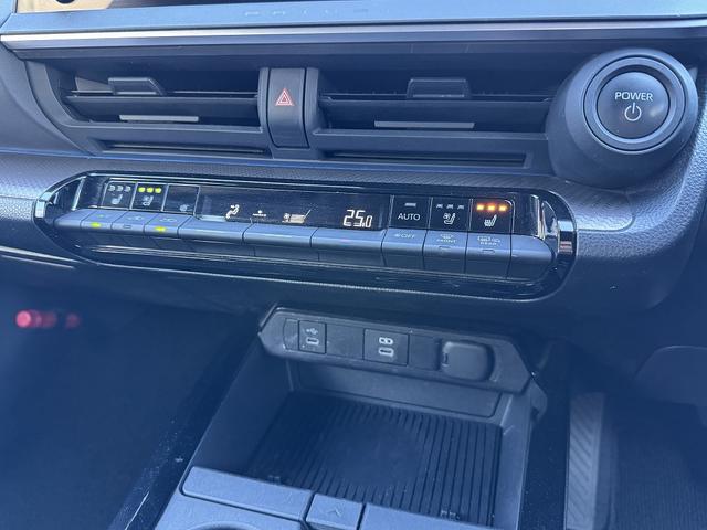 プリウス Ｚ　全周囲カメラ・フルセグナビ・ＢＴオーディオ・ＬＥＤライト・ＡＣＣ・ＬＫＡ・ＡＨＢ・ＢＳＭ・合皮シート・Ｐシート・ベンチレーションシート・ＵＳＢ・ＡＣ１００Ｖ・Ｃソナー・Ｐアシスト・ＥＴＣ（9枚目）