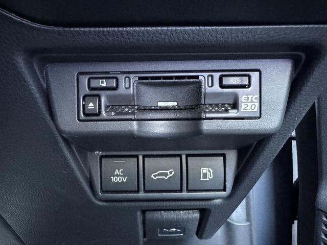 プリウス Ｚ　全周囲カメラ・フルセグナビ・ＢＴオーディオ・ＬＥＤライト・ＡＣＣ・ＬＫＡ・ＡＨＢ・ＢＳＭ・合皮シート・Ｐシート・ベンチレーションシート・ＵＳＢ・ＡＣ１００Ｖ・Ｃソナー・Ｐアシスト・ＥＴＣ（14枚目）
