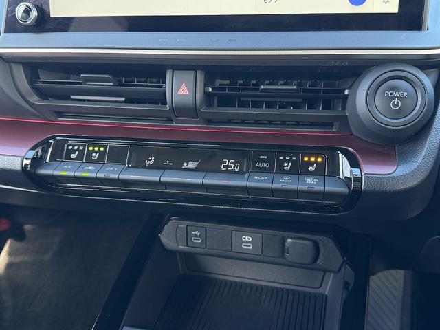 プリウス Z セーフティセンス・12.3型フルセグナビ・Carplay・全周囲カメラ・ETC2.0・AC100V電源・USB・Cソナー・BSM・RCTA・デジタルミラー・ステアヒーター・パーキングアシスト・19AW(9枚目)
