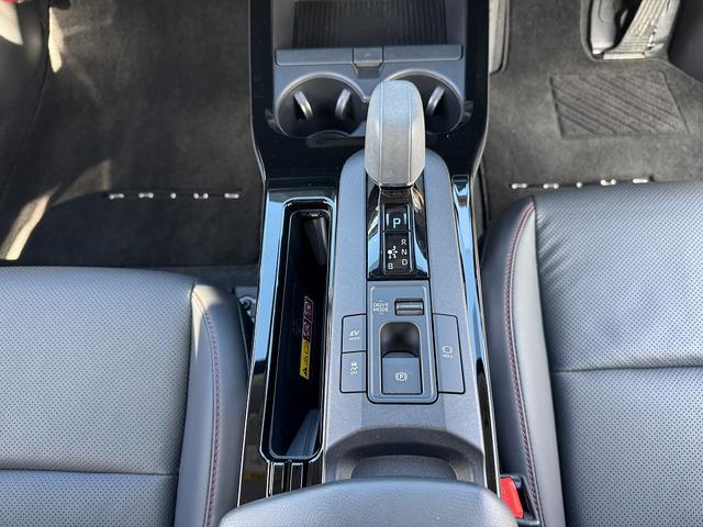 プリウス Z セーフティセンス・12.3型フルセグナビ・Carplay・全周囲カメラ・ETC2.0・AC100V電源・USB・Cソナー・BSM・RCTA・デジタルミラー・ステアヒーター・パーキングアシスト・19AW(10枚目)