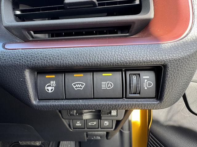 プリウス Z セーフティセンス・12.3型フルセグナビ・Carplay・全周囲カメラ・ETC2.0・AC100V電源・USB・Cソナー・BSM・RCTA・デジタルミラー・ステアヒーター・パーキングアシスト・19AW(13枚目)