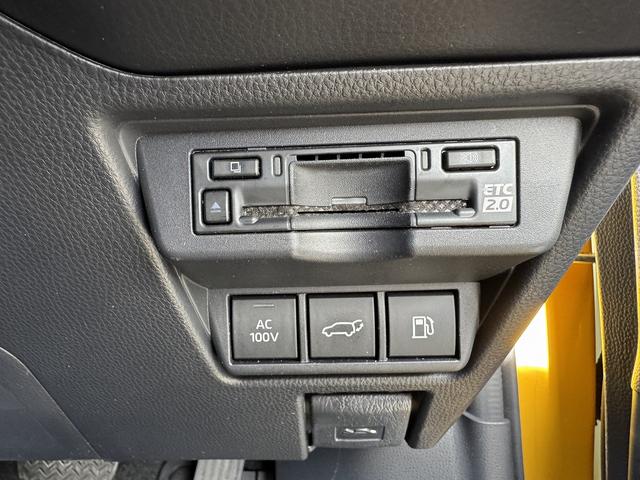 プリウス Z セーフティセンス・12.3型フルセグナビ・Carplay・全周囲カメラ・ETC2.0・AC100V電源・USB・Cソナー・BSM・RCTA・デジタルミラー・ステアヒーター・パーキングアシスト・19AW(14枚目)