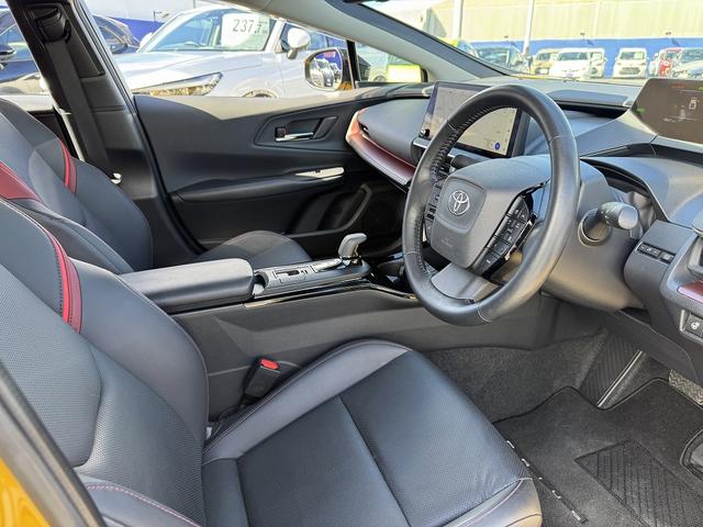 プリウス Z セーフティセンス・12.3型フルセグナビ・Carplay・全周囲カメラ・ETC2.0・AC100V電源・USB・Cソナー・BSM・RCTA・デジタルミラー・ステアヒーター・パーキングアシスト・19AW(26枚目)