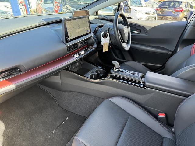 プリウス Z セーフティセンス・12.3型フルセグナビ・Carplay・全周囲カメラ・ETC2.0・AC100V電源・USB・Cソナー・BSM・RCTA・デジタルミラー・ステアヒーター・パーキングアシスト・19AW(28枚目)