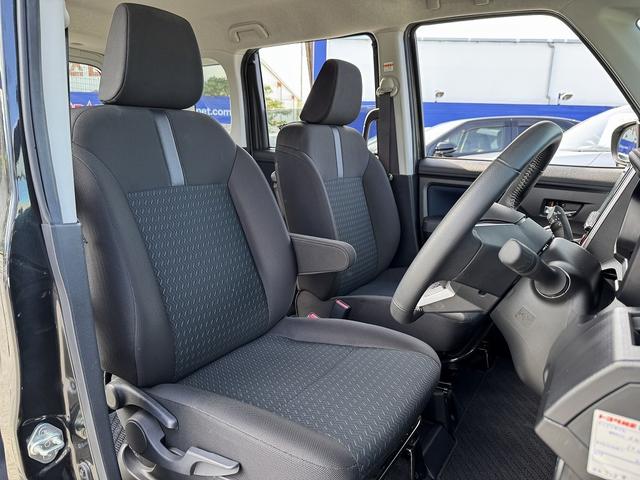 ルーミー カスタムＧ－Ｔ　後期・両Ｐ・フルセグワイドナビ・Ｂカメラ・ＢＴオーディオ・ＡＣＣ・ＬＫＡ・ＡＨＢ・Ｃソナー・ＬＥＤライト・ＥＴＣ・ＵＳＢ・スマキー・プライバシーガラス・シートヒーター・本革ステア・ミラーウィンカー（5枚目）