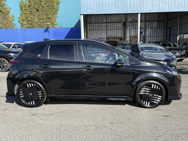 オーラ Ｇ　後期・プロパイロット・純正９型フルセグナビ・ＢＯＳＥサウンド・全周囲カメラ・Ｃａｒｐｌａｙ・ＥＴＣ２．０・Ｃソナー・ＢＳＭ・デジタルミラー・ＡＵＴＯハイビーム・ハーフレザー・純正１７ＡＷ・ドアバイザー（16枚目）