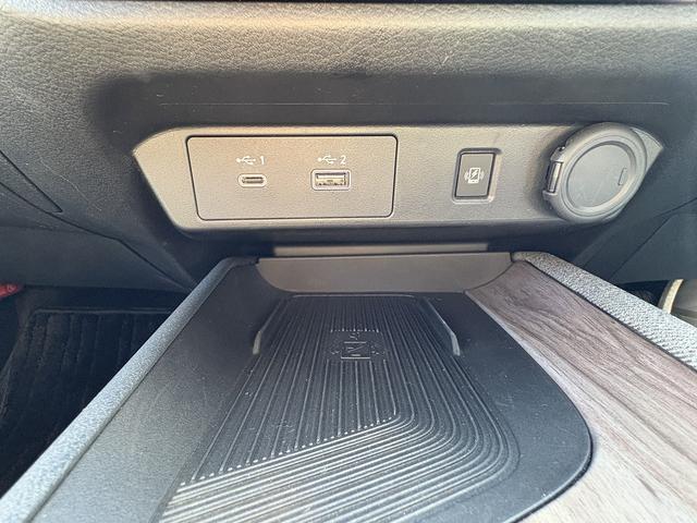 オーラ Ｇ　後期・プロパイロット・純正９型フルセグナビ・ＢＯＳＥサウンド・全周囲カメラ・Ｃａｒｐｌａｙ・ＥＴＣ２．０・Ｃソナー・ＢＳＭ・デジタルミラー・ＡＵＴＯハイビーム・ハーフレザー・純正１７ＡＷ・ドアバイザー（31枚目）