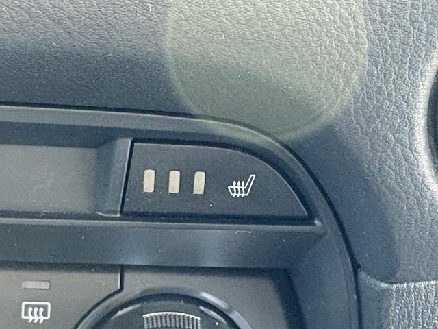 ＣＸ－８ ＸＤプロアクティブ　マツダコネクトナビ・フルセグ・全周囲カメラ・ＢＴオーディオ・ＥＴＣ・ＣＤ・ＤＶＤ・パワーシート・シート＆ステアヒーター・Ｃソナー・ＢＳＭ・ＨＵＤ・ＡＵＴＯハイビーム・純正１９ＡＷ・フロアマット（32枚目）