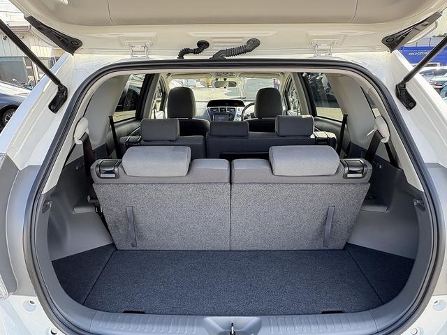 プリウスアルファ Ｓツーリングセレクション　７人乗り・１オーナー・フルセグナビ・Ｂカメラ・ＢＴオーディオ・ＬＥＤライト・ＥＴＣ・ドアバイザー・プライバシーガラス・本革ステア・ミラーウィンカー・オートライト・記録簿（7枚目）