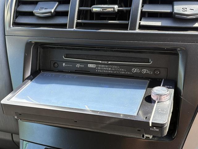 プリウスアルファ Ｓツーリングセレクション　７人乗り・１オーナー・フルセグナビ・Ｂカメラ・ＢＴオーディオ・ＬＥＤライト・ＥＴＣ・ドアバイザー・プライバシーガラス・本革ステア・ミラーウィンカー・オートライト・記録簿（16枚目）