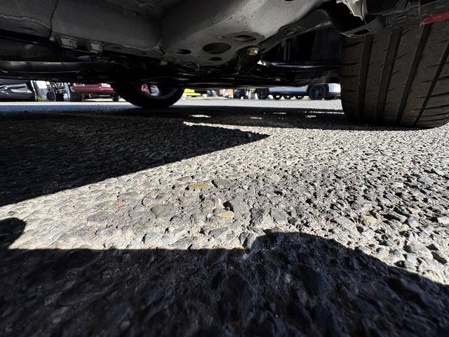 オーラ ニスモ チューンドe-パワー4WD プロパイロット・BOSEサウンド・フルセグナビ・全周囲カメラ・Carplay・USB・デジタルミラー・ワイヤレス充電・ETC2.0・パワーシート・シート&ステアヒーター・Cソナー・BSM・純正17AW(62枚目)