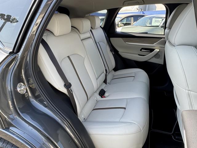 CX-60 XD-ハイブリッド エクスクルーシブモダン 全周囲カメラ・フルセグナビ・BTオーディオ・HUD・BSM・ACC・LKA・AHB・本革・ベンチレーションシート・ステアヒーター・LEDライト・Cソナー・Pバックドア・20AW・ETC(6枚目)