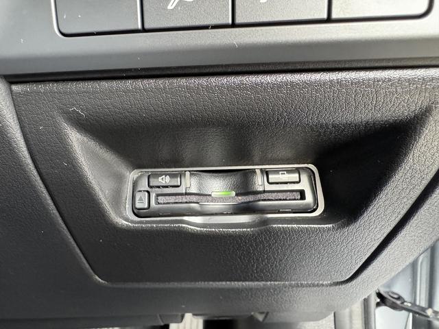 ＭＡＺＤＡ３セダン ２０Ｓプロアクティブ　ツーリングセレクション　１オーナー・ｉ－ＡＣＴＩＶＳＥＮＳＥ・フルセグナビ・全周囲カメラ・Ｃａｒｐｌａｙ・ＵＳＢ・ＥＴＣ・ＢＴオーディオ・パワーシート・シート＆ステアヒーター・シートメモリー・Ｃソナー・ＢＳＭ・ＨＵＤ（13枚目）