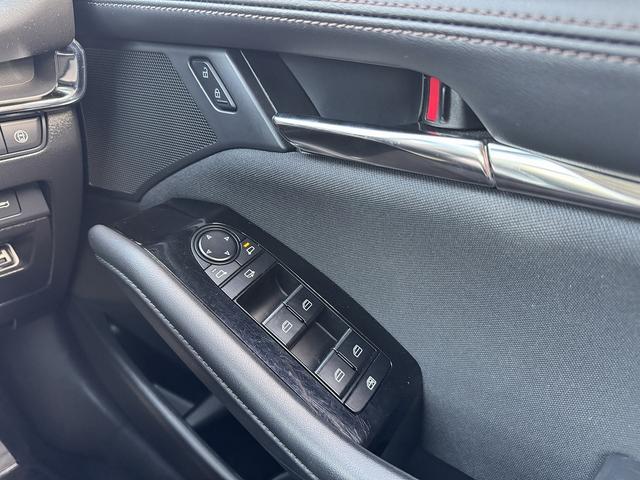 ＭＡＺＤＡ３セダン ２０Ｓプロアクティブ　ツーリングセレクション　１オーナー・ｉ－ＡＣＴＩＶＳＥＮＳＥ・フルセグナビ・全周囲カメラ・Ｃａｒｐｌａｙ・ＵＳＢ・ＥＴＣ・ＢＴオーディオ・パワーシート・シート＆ステアヒーター・シートメモリー・Ｃソナー・ＢＳＭ・ＨＵＤ（41枚目）
