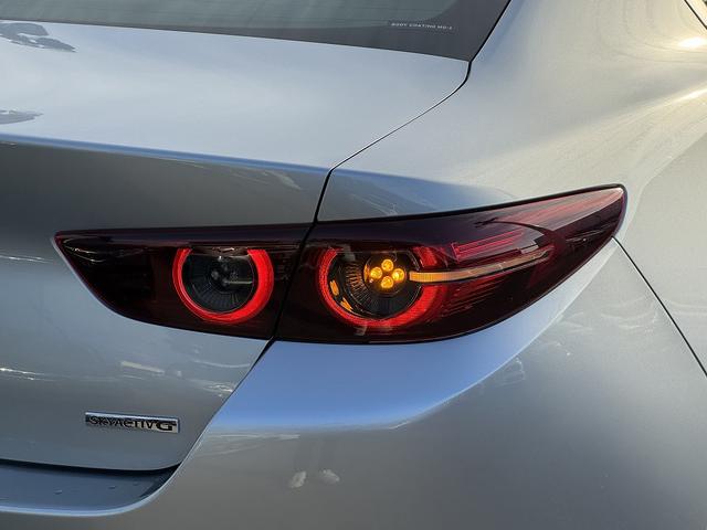 ＭＡＺＤＡ３セダン ２０Ｓプロアクティブ　ツーリングセレクション　１オーナー・ｉ－ＡＣＴＩＶＳＥＮＳＥ・フルセグナビ・全周囲カメラ・Ｃａｒｐｌａｙ・ＵＳＢ・ＥＴＣ・ＢＴオーディオ・パワーシート・シート＆ステアヒーター・シートメモリー・Ｃソナー・ＢＳＭ・ＨＵＤ（47枚目）