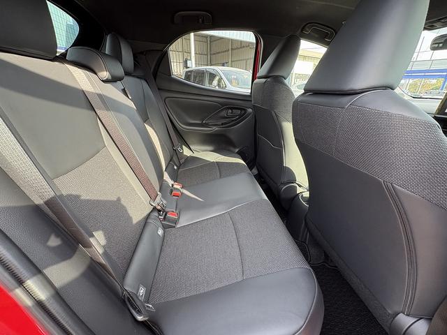 ヤリス ハイブリッドZ セーフティセンス・ディスプレイオーディオ・フルセグナビ・全周囲カメラ・ETC2.0・Carplay・BTオーディオ・シート&ステアヒーター・AC100V電源・Cソナー・BSM・RCTA・HUD(5枚目)