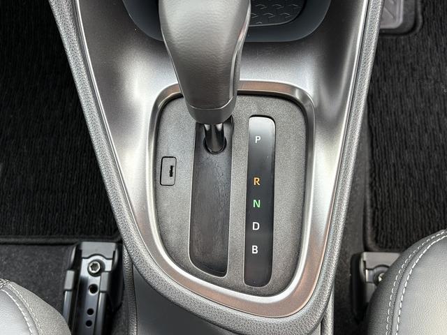 ヤリス ハイブリッドZ セーフティセンス・ディスプレイオーディオ・フルセグナビ・全周囲カメラ・ETC2.0・Carplay・BTオーディオ・シート&ステアヒーター・AC100V電源・Cソナー・BSM・RCTA・HUD(11枚目)