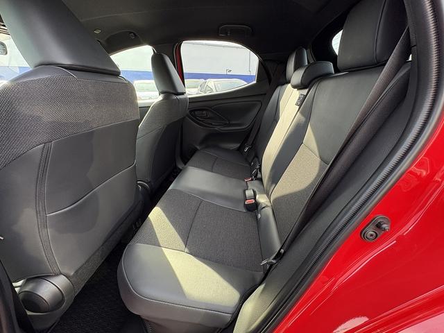 ヤリス ハイブリッドZ セーフティセンス・ディスプレイオーディオ・フルセグナビ・全周囲カメラ・ETC2.0・Carplay・BTオーディオ・シート&ステアヒーター・AC100V電源・Cソナー・BSM・RCTA・HUD(33枚目)