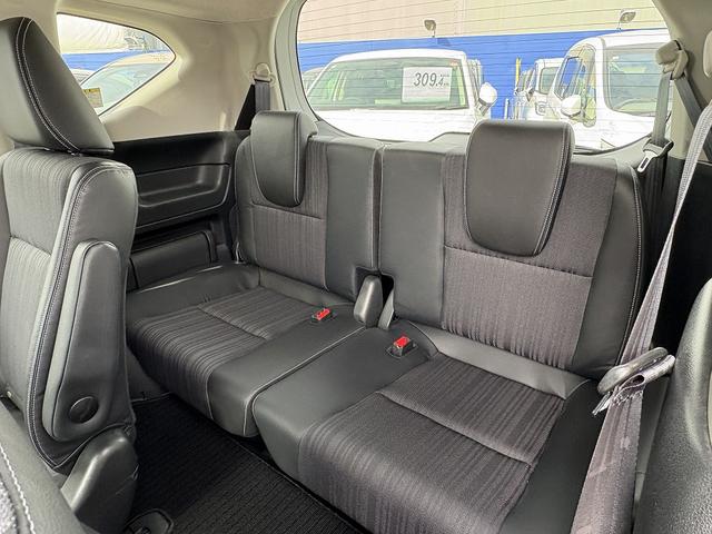 フリードハイブリッド ハイブリッド・EX 両Pスライド・Rモニター・フルセグ9inナビ・Bカメラ・BTオーディオ・LEDライト・ACC・LKA・シートヒーター・ドアバイザー・プライバシーガラス・本革ステア・ETC・15AW・オートライト(27枚目)