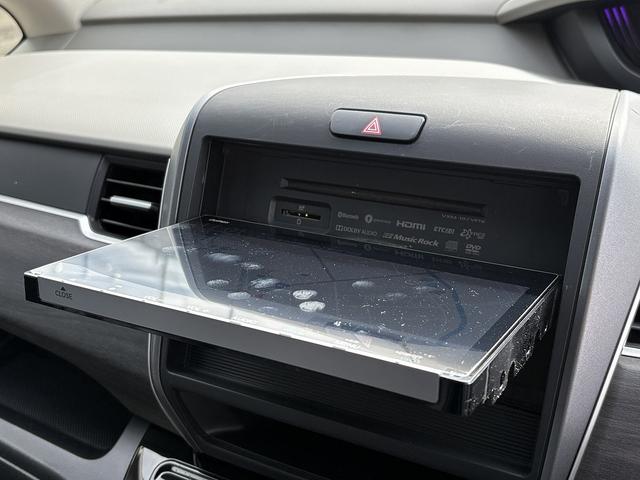 フリードハイブリッド ハイブリッド・EX 両Pスライド・Rモニター・フルセグ9inナビ・Bカメラ・BTオーディオ・LEDライト・ACC・LKA・シートヒーター・ドアバイザー・プライバシーガラス・本革ステア・ETC・15AW・オートライト(28枚目)