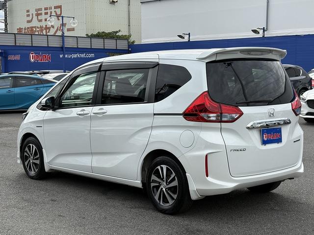 フリードハイブリッド ハイブリッド・EX 両Pスライド・Rモニター・フルセグ9inナビ・Bカメラ・BTオーディオ・LEDライト・ACC・LKA・シートヒーター・ドアバイザー・プライバシーガラス・本革ステア・ETC・15AW・オートライト(41枚目)