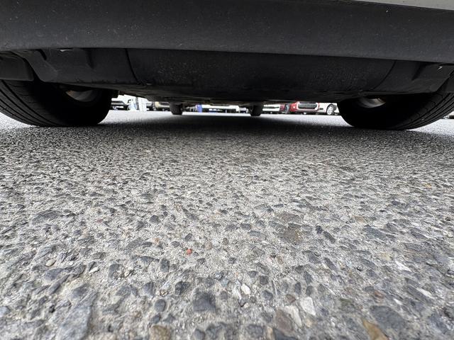 フリードハイブリッド ハイブリッド・EX 両Pスライド・Rモニター・フルセグ9inナビ・Bカメラ・BTオーディオ・LEDライト・ACC・LKA・シートヒーター・ドアバイザー・プライバシーガラス・本革ステア・ETC・15AW・オートライト(53枚目)