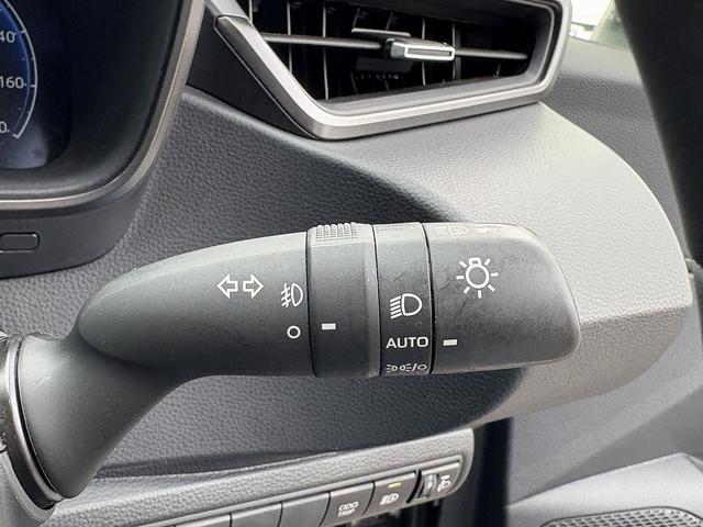 カローラツーリング ダブルバイビー Sセンス・1オーナー・フルセグ・Bカメラ・BTオーディオ・LEDライト・ACC・LKA・AHB・Cソナー・ハーフレザー・USB・ETC・本革ステア・プライバシーガラス・ミラーウィンカー・17AW(28枚目)