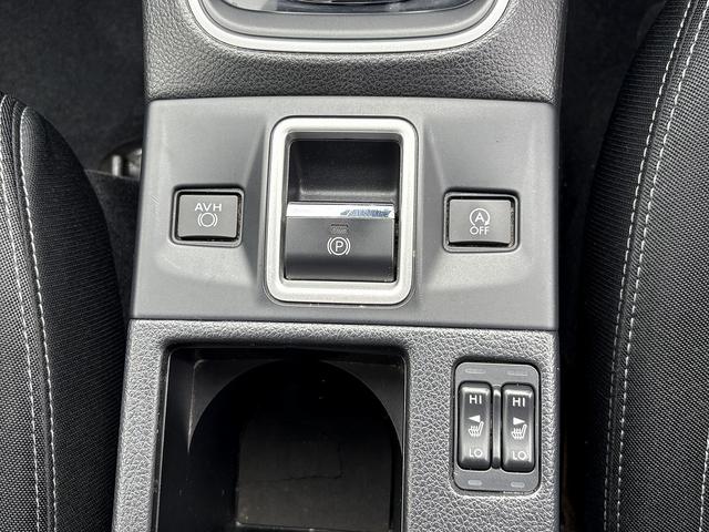 アイサイト・フルセグナビ・バックカメラ・ＢＴオーディオ・ＥＴＣ・スマートキー・ＵＳＢ・パワーシート・シートヒーター・ステアシフト・リアＣソナー・ＢＳＭ・ＡＵＴＯハイビーム・純正１８ＡＷ