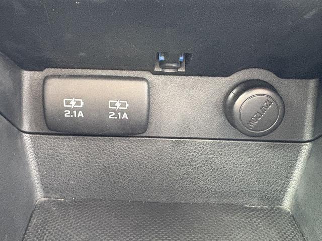 アイサイト・フルセグナビ・バックカメラ・ＢＴオーディオ・ＥＴＣ・スマートキー・ＵＳＢ・パワーシート・シートヒーター・ステアシフト・リアＣソナー・ＢＳＭ・ＡＵＴＯハイビーム・純正１８ＡＷ