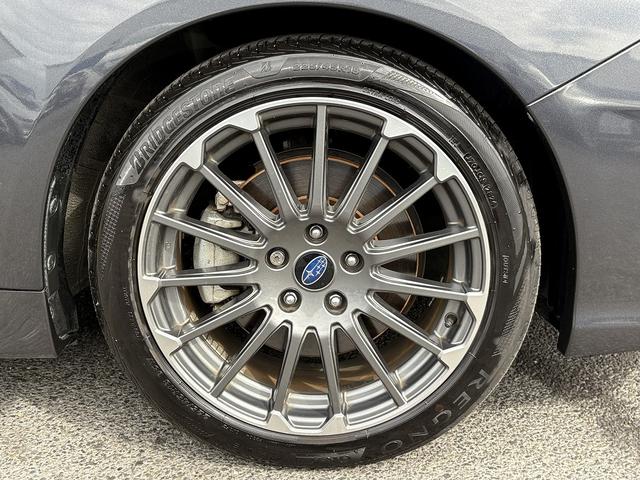 アイサイト・フルセグナビ・バックカメラ・ＢＴオーディオ・ＥＴＣ・スマートキー・ＵＳＢ・パワーシート・シートヒーター・ステアシフト・リアＣソナー・ＢＳＭ・ＡＵＴＯハイビーム・純正１８ＡＷ