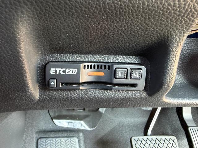 ヴェゼル e:HEV Z 全周囲カメラ・フルセグナビ・BTオーディオ・LEDライト・ACC・LKA・AHB・BSM・Pバックドア・Cソナー・ドアバイザー・プライバシーガラス・ハーフレザー・シートヒーター・パドルシフト(20枚目)