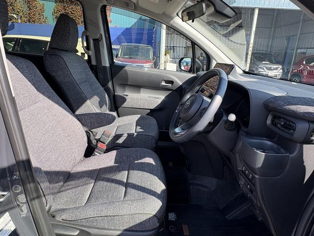 シエンタ ハイブリッドＺ　両Ｐスラ・全周囲カメラ・フルセグナビ・ＢＴオーディオ・ＬＥＤライト・ＢＳＭ・ＡＣＣ・ＬＫＡ・ＡＨＢ・Ｃソナー・シートヒーター・ＵＳＢ・ＡＣ１００Ｖ・Ｐアシスト・ドアバイザー・プライバシーガラス（4枚目）