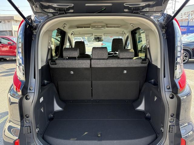 シエンタ ハイブリッドＺ　両Ｐスラ・全周囲カメラ・フルセグナビ・ＢＴオーディオ・ＬＥＤライト・ＢＳＭ・ＡＣＣ・ＬＫＡ・ＡＨＢ・Ｃソナー・シートヒーター・ＵＳＢ・ＡＣ１００Ｖ・Ｐアシスト・ドアバイザー・プライバシーガラス（6枚目）