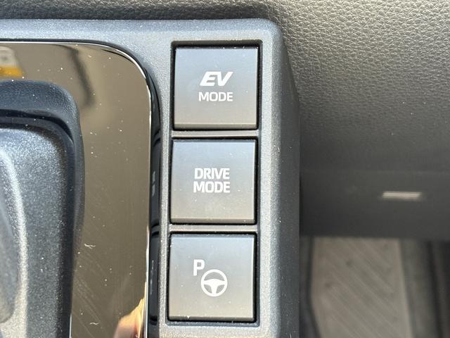 シエンタ ハイブリッドＺ　両Ｐスラ・全周囲カメラ・フルセグナビ・ＢＴオーディオ・ＬＥＤライト・ＢＳＭ・ＡＣＣ・ＬＫＡ・ＡＨＢ・Ｃソナー・シートヒーター・ＵＳＢ・ＡＣ１００Ｖ・Ｐアシスト・ドアバイザー・プライバシーガラス（17枚目）