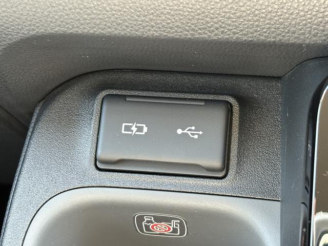 シエンタ ハイブリッドＺ　両Ｐスラ・全周囲カメラ・フルセグナビ・ＢＴオーディオ・ＬＥＤライト・ＢＳＭ・ＡＣＣ・ＬＫＡ・ＡＨＢ・Ｃソナー・シートヒーター・ＵＳＢ・ＡＣ１００Ｖ・Ｐアシスト・ドアバイザー・プライバシーガラス（18枚目）