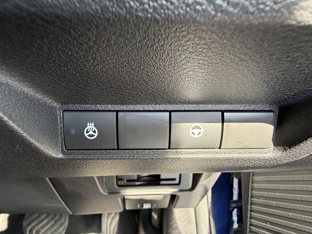 ノート Ｘ　ＦＯＵＲ　１オーナー・全周囲カメラ・フルセグ・ＢＴオーディオ・ＬＥＤライト・ＢＳＭ・ＡＣＣ・ＬＫＡ・ＡＨＢ・ＥＴＣ・ドアバイザー・プライバシーガラス・本革ステア・ミラーウィンカー・ＵＳＢ・記録簿（29枚目）