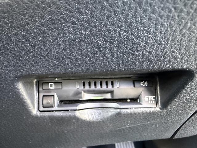 本革９ｉｎフルセグナビ・ＢＴオーディオ・Ｂカメラ・ＬＥＤライト・ＡＣＣ・ＬＫＡ・ＡＨＢ・ＢＳＭ・Ｃソナー・ハーフレザー・シートヒーター・ＥＴＣ・本革ステア・プライバシーガラス・ＵＳＢ・記録簿