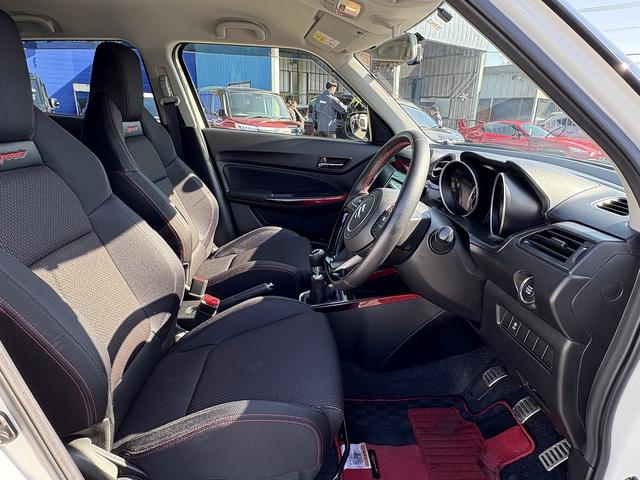 スイフトスポーツ ベースグレード　１オーナー・フルセグナビ・ＢＴオーディオ・ＤＶＤ再生・エアロ・ＬＥＤライト・ＥＴＣ・スマキー・ドアバイザー・プライバシーガラス・クルコン・ＥＴＣ・本革ステア・ミラーウィンカー（4枚目）