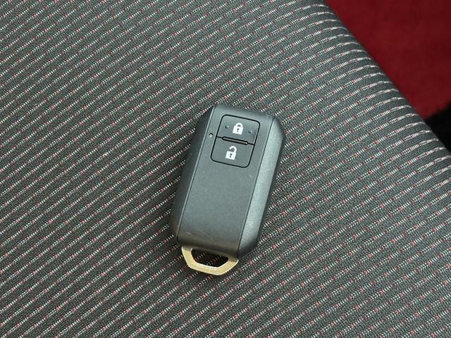 スイフトスポーツ ベースグレード　１オーナー・フルセグナビ・ＢＴオーディオ・ＤＶＤ再生・エアロ・ＬＥＤライト・ＥＴＣ・スマキー・ドアバイザー・プライバシーガラス・クルコン・ＥＴＣ・本革ステア・ミラーウィンカー（15枚目）