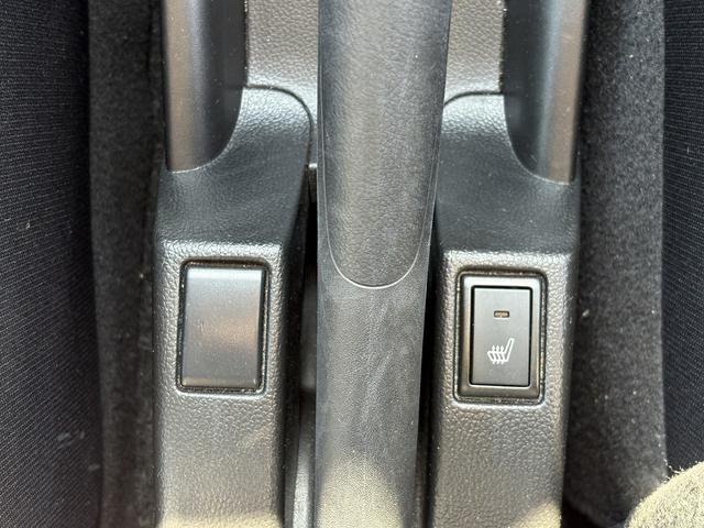 スイフトスポーツ ベースグレード　１オーナー・フルセグナビ・ＢＴオーディオ・ＤＶＤ再生・エアロ・ＬＥＤライト・ＥＴＣ・スマキー・ドアバイザー・プライバシーガラス・クルコン・ＥＴＣ・本革ステア・ミラーウィンカー（16枚目）