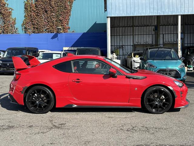 ８６ ＧＴ　６ＭＴ・フルセグナビ・Ｂカメラ・ＢＴオーディオ・ＴＲＤエアロ・マフラー・１８ＡＷ・ＬＥＤライト・ＥＴＣ・クルコン・本革ステア・ミラーウィンカー・オートライト・スマキー・記録簿（22枚目）