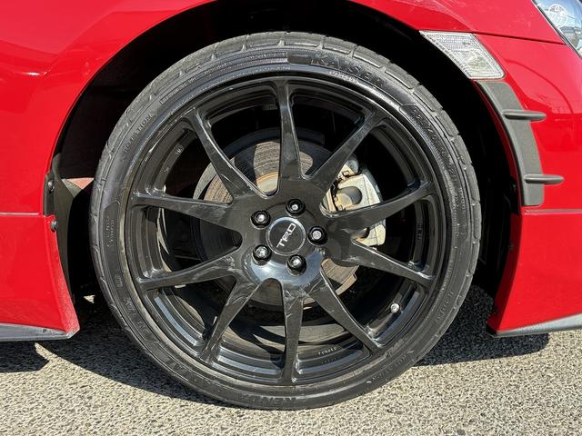 ８６ ＧＴ　６ＭＴ・フルセグナビ・Ｂカメラ・ＢＴオーディオ・ＴＲＤエアロ・マフラー・１８ＡＷ・ＬＥＤライト・ＥＴＣ・クルコン・本革ステア・ミラーウィンカー・オートライト・スマキー・記録簿（33枚目）