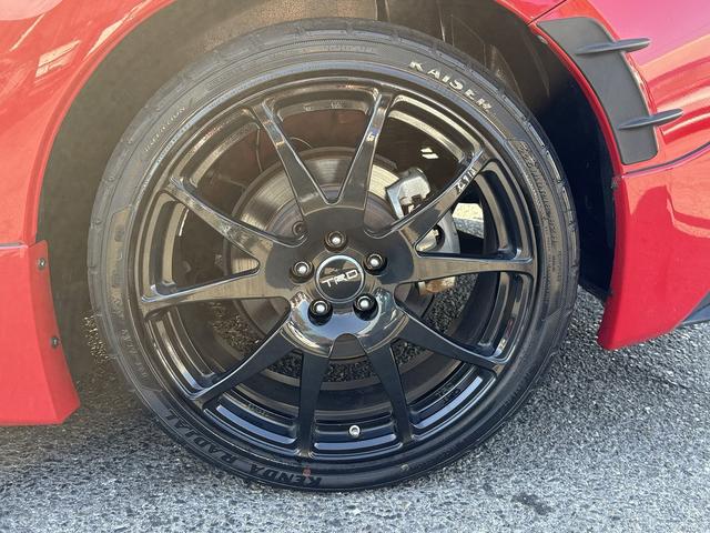 ８６ ＧＴ　６ＭＴ・フルセグナビ・Ｂカメラ・ＢＴオーディオ・ＴＲＤエアロ・マフラー・１８ＡＷ・ＬＥＤライト・ＥＴＣ・クルコン・本革ステア・ミラーウィンカー・オートライト・スマキー・記録簿（35枚目）